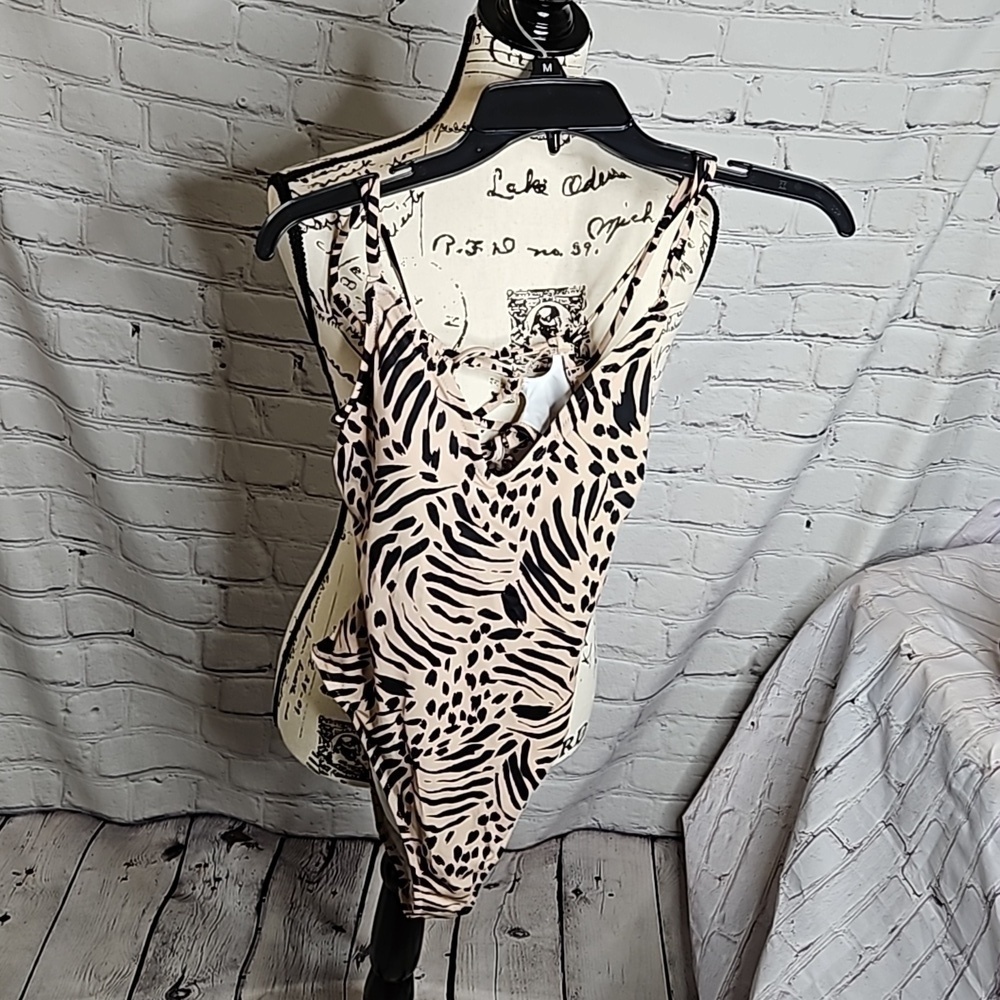 Shade & Shore Animal Print One Piece Strappy Swimsuit Size Small NWOT - Picture 2 of 7